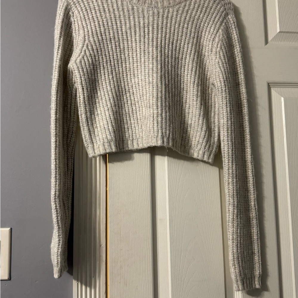 Cozy Gray cropped Knit Sweater
